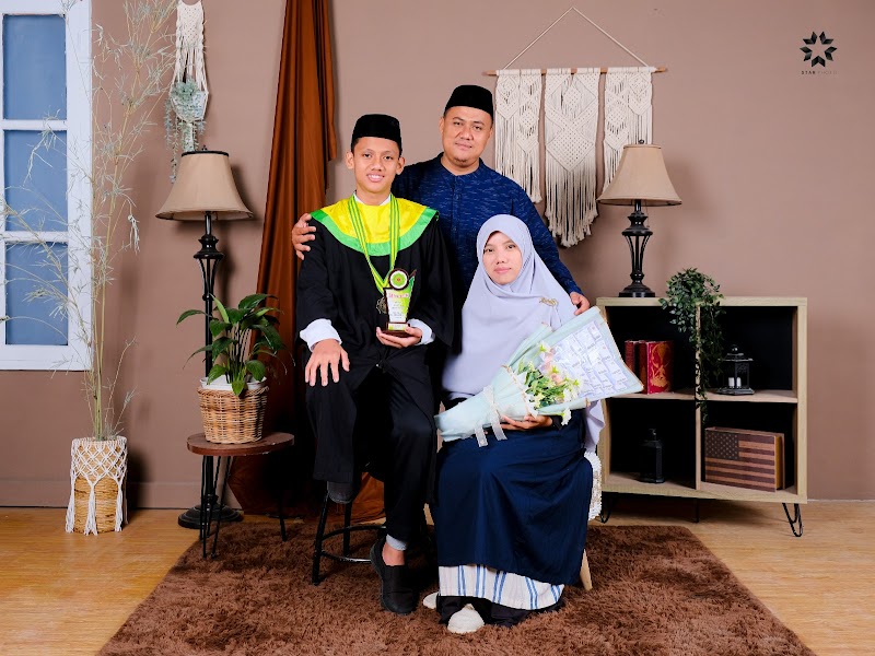 Al Mubarok Broom: Smiling Corners of Cilacap